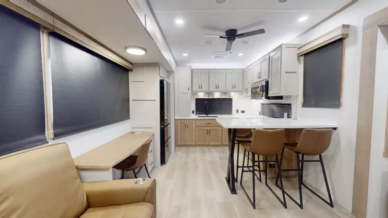 Sierra Fifth Wheels Main Room